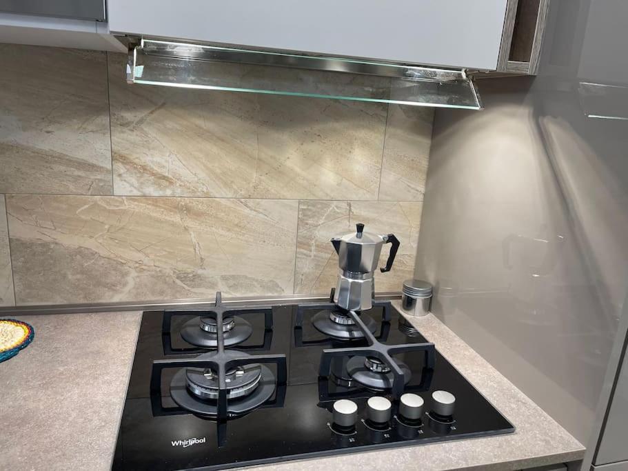 Nel Quartiere Bayres Suite Completamente Rinnovata Milan Luaran gambar