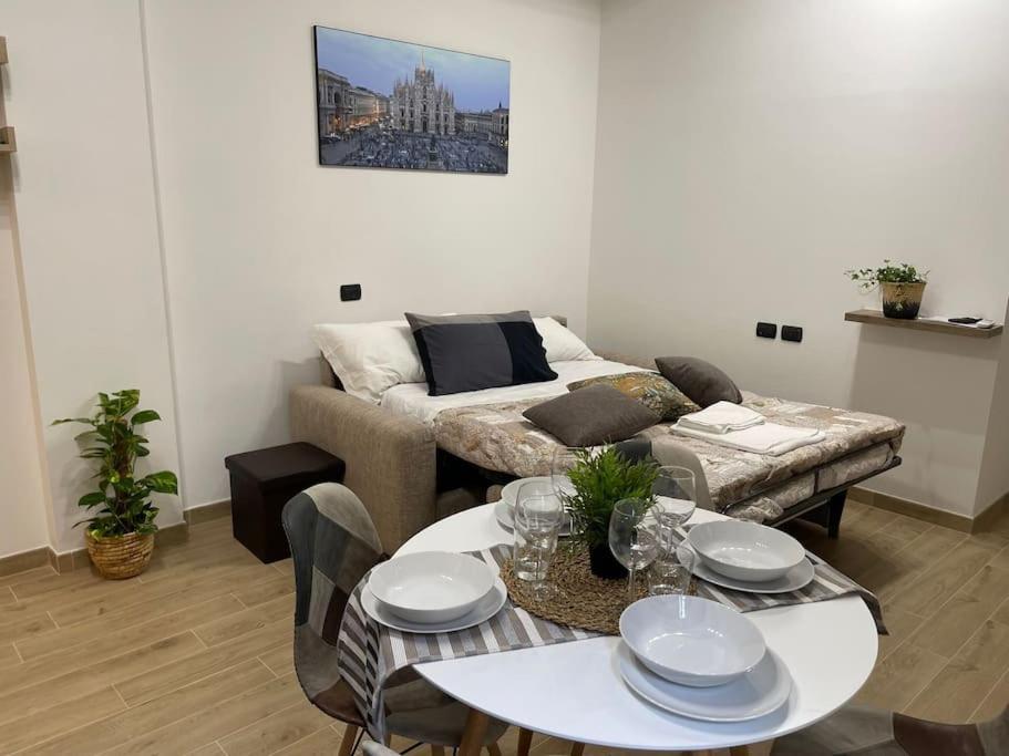 Nel Quartiere Bayres Suite Completamente Rinnovata Milan Luaran gambar