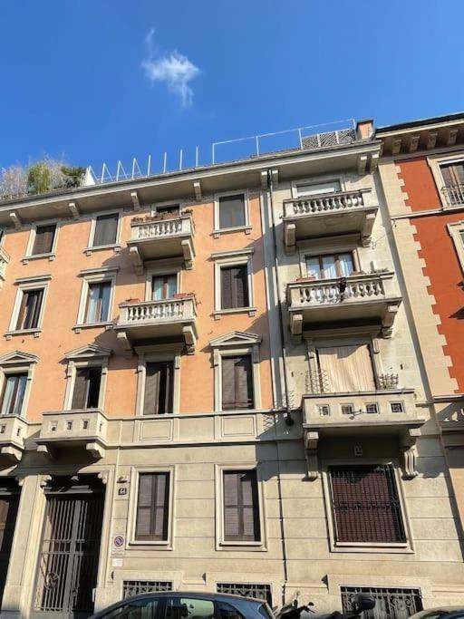Nel Quartiere Bayres Suite Completamente Rinnovata Milan Luaran gambar