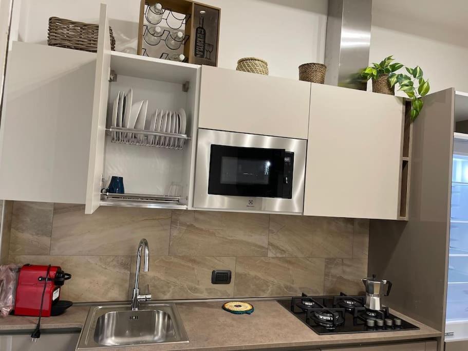 Nel Quartiere Bayres Suite Completamente Rinnovata Milan Luaran gambar